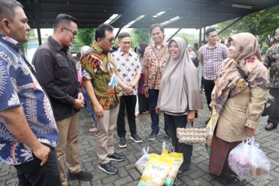 PalmCo Regional 3 Mendukung Program Pengendalian Inflasi Pemerintah Melalui Pasar Murah