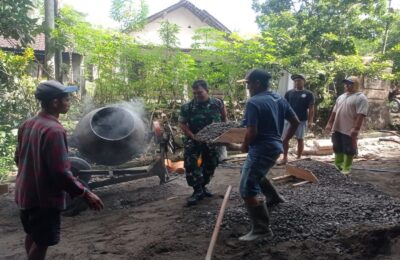 Serda Nurhatib Bersama Warga Desa Soso Laksanakan Giat Perbaikan Jalan
