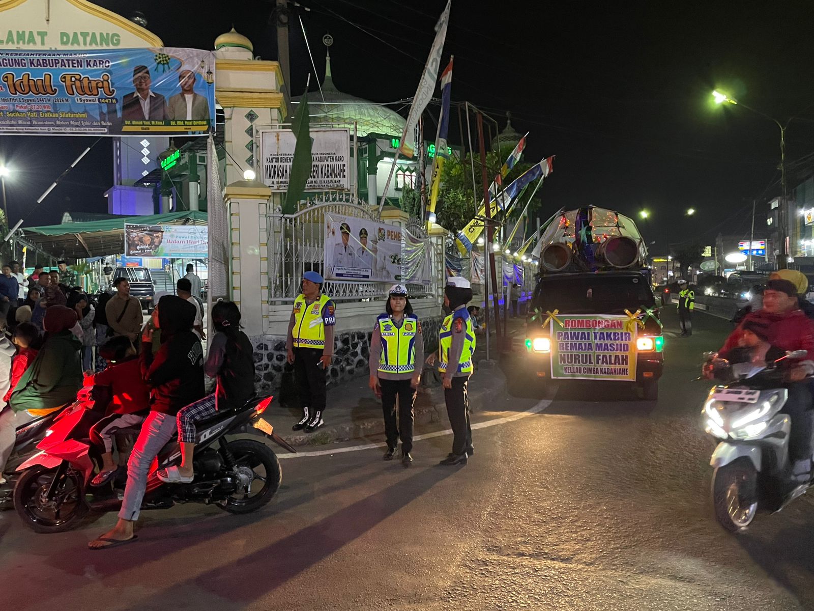 Gema Takbir Menggema, Ribuan Warga Ramaikan Pawai Malam Takbiran di Kabanjahe